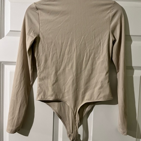 House of Harlow 1960 Tan Ribbed Bodysuit - Picture 6 of 6